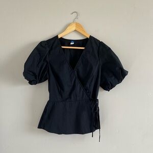 Old Navy | Black Puff Sleeve Short Sleeve Wrap Top